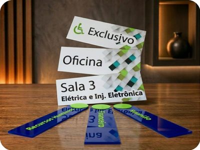 Placas de identificação em acrílico, PS e ABS