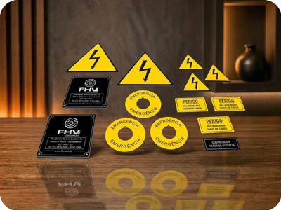 Placas em PS, acrílico, ABS e ABS Sticker para identificação